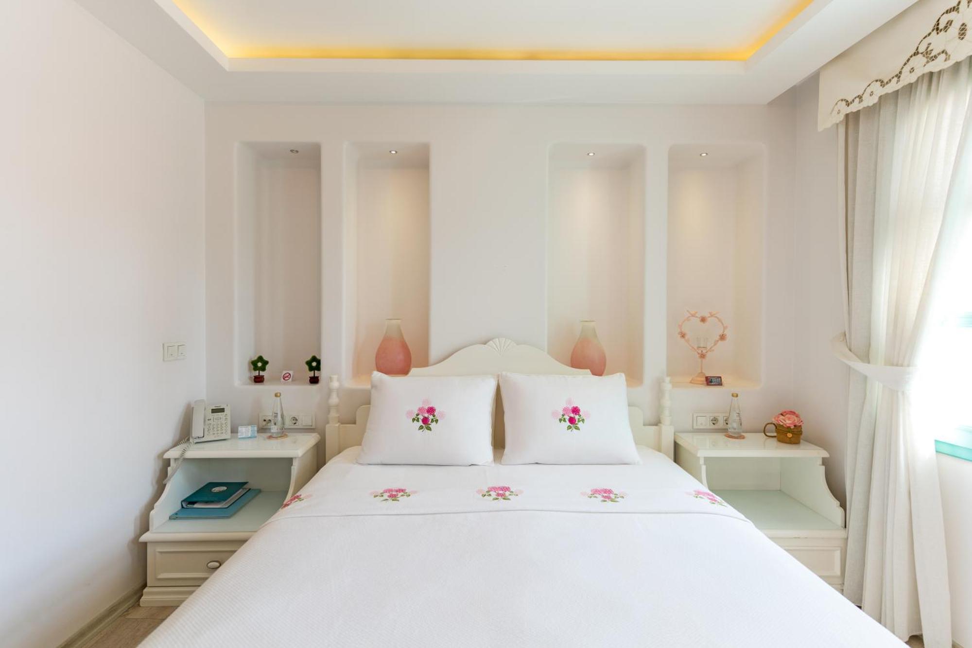 Sigacik Gardenya Buti̇K Otel Экстерьер фото
