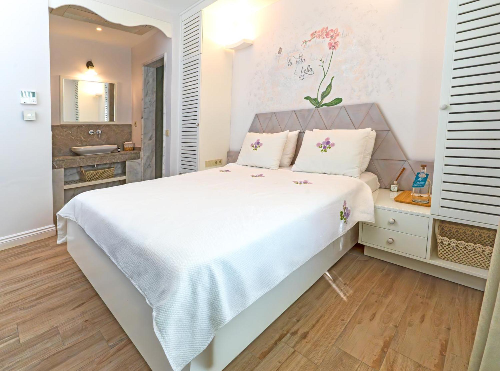 Sigacik Gardenya Buti̇K Otel Экстерьер фото